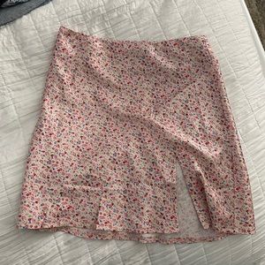 Princess Polly floral skirt (size 2)